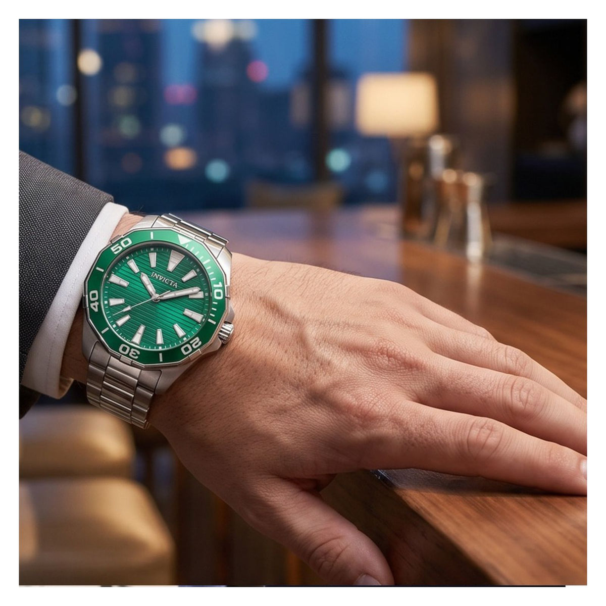 Reloj Invicta Pro Diver 69244 para Hombre – Caja de 46 mm en Acero Inoxidable con Dial Verde de Cobre, Cristal Flame Fusion y Maquinaria Cuarzo