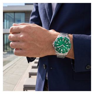 Reloj Invicta Pro Diver 69244 para Hombre – Caja de 46 mm en Acero Inoxidable con Dial Verde de Cobre, Cristal Flame Fusion y Maquinaria Cuarzo